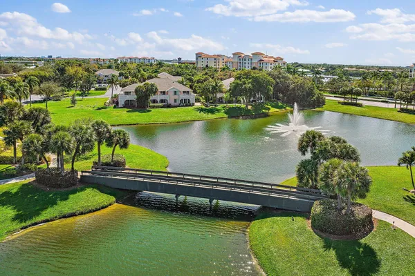 $2,300 | 353 Highway 1, Unit B8, Jupiter, FL 33477