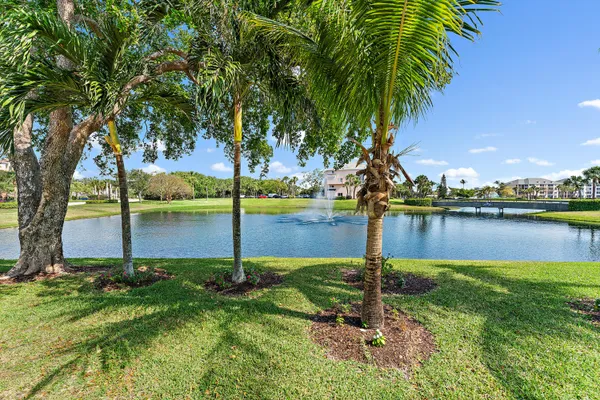 $2,300 | 353 Highway 1, Unit B8, Jupiter, FL 33477