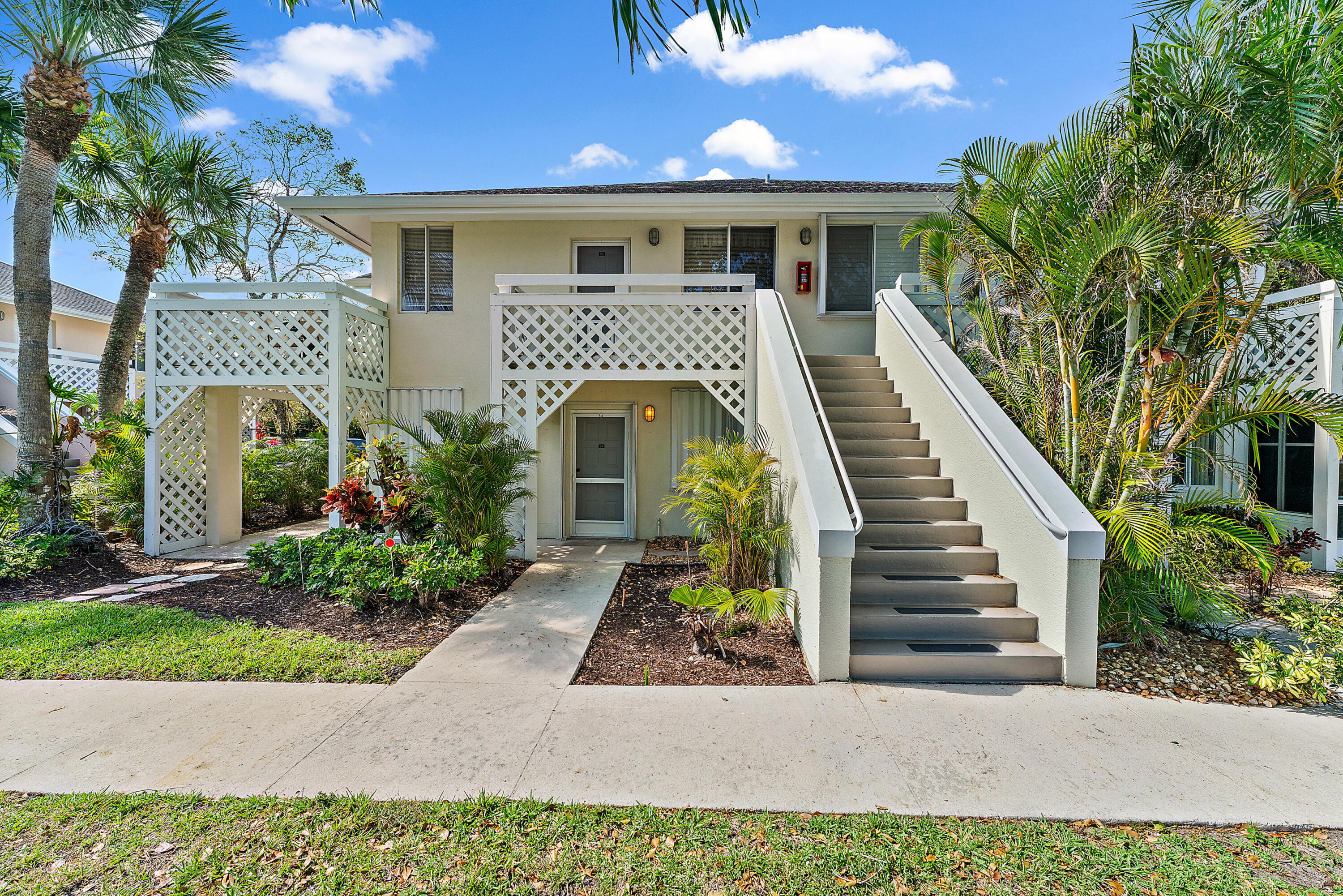 353 Highway 1, Unit B8 Jupiter, FL 33477 - Photo 6 of 40 004-353US1N-B8-Jupiter-FULL