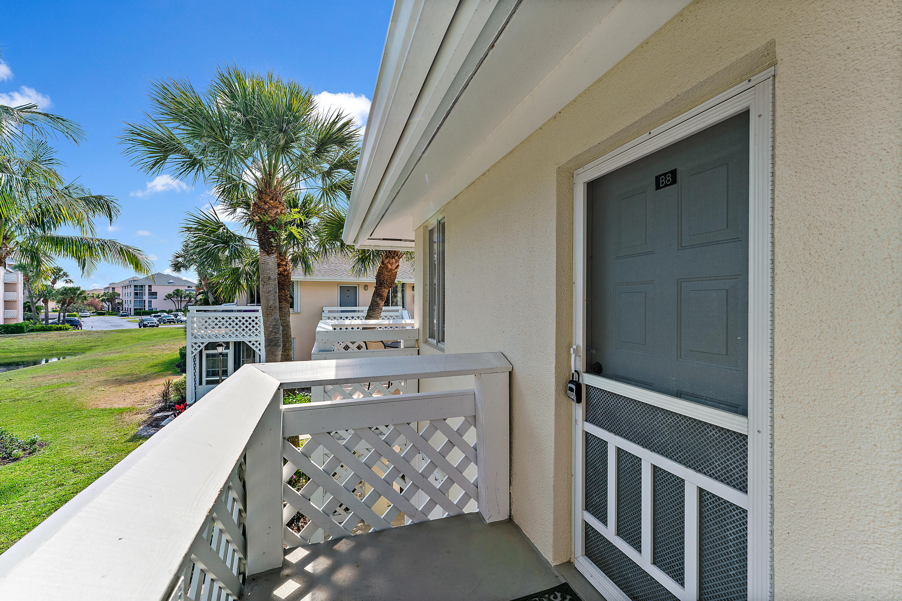 353 Highway 1, Unit B8 Jupiter, FL 33477 - Photo 7 of 40 005-353US1N-B8-Jupiter-FULL
