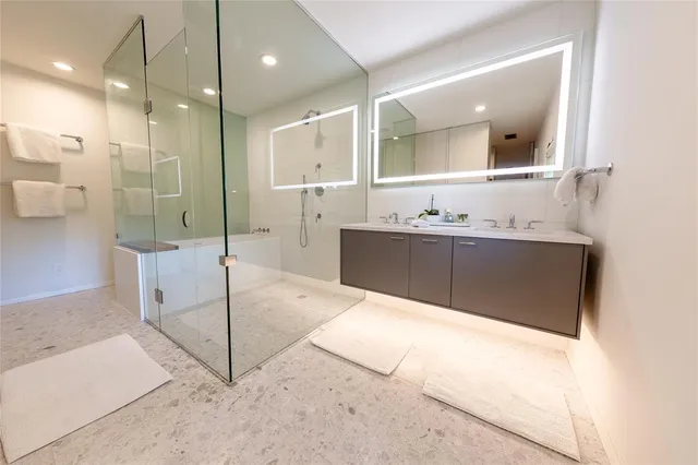 $1,395,000 | 709 Kessler Woods Trail, Dallas, TX 75208