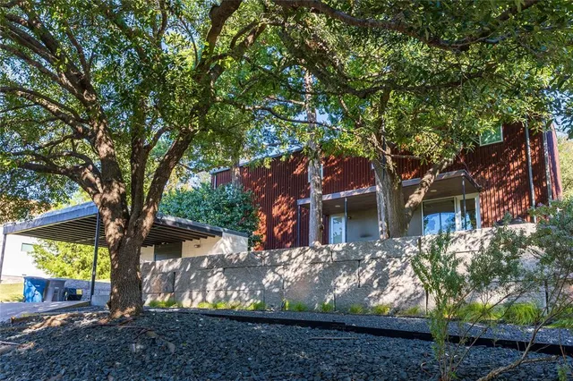 $1,395,000 | 709 Kessler Woods Trail, Dallas, TX 75208