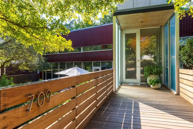 $1,395,000 | 709 Kessler Woods Trail, Dallas, TX 75208