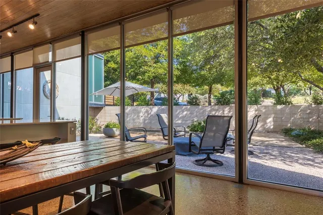 $1,395,000 | 709 Kessler Woods Trail, Dallas, TX 75208