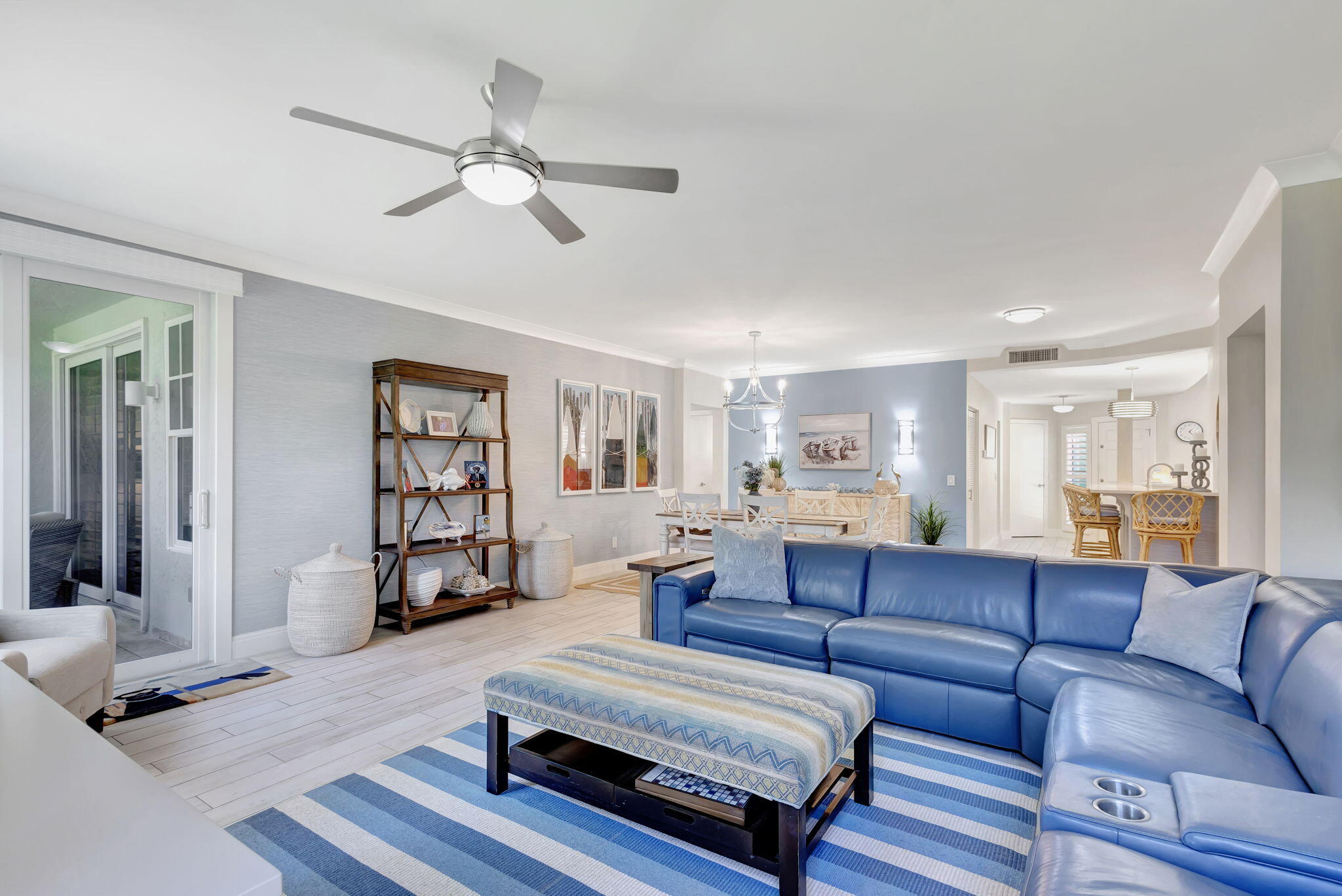 204 Mainsail Circle Jupiter, FL 33477 - Photo 24 of 60 Living Room