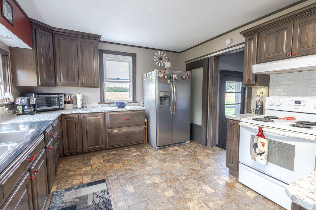 13376 Santa Fe Line Road Wapakoneta, OH 45895 - Photo 12 of 29
