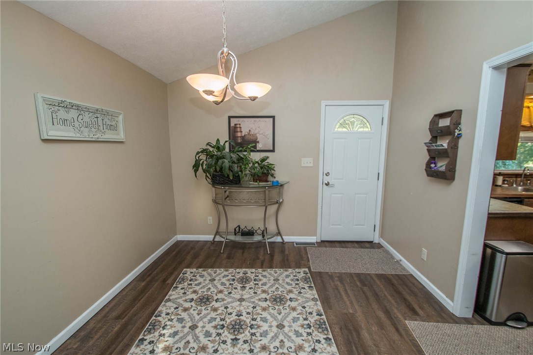 6503 Oberlin Road Lorain, OH 44053 - Photo 11 of 35 Gallery Image 11