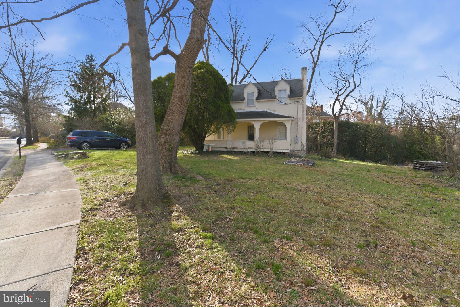 4464 North Old Glebe Road Arlington, VA 22207 - Photo 20 of 21 a view of a house with a yard