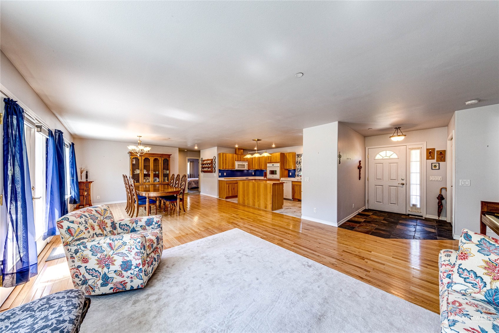 131 South Ridge View Drive Port Angeles, WA 98362 - Photo 8 of 40 Gallery Image 8