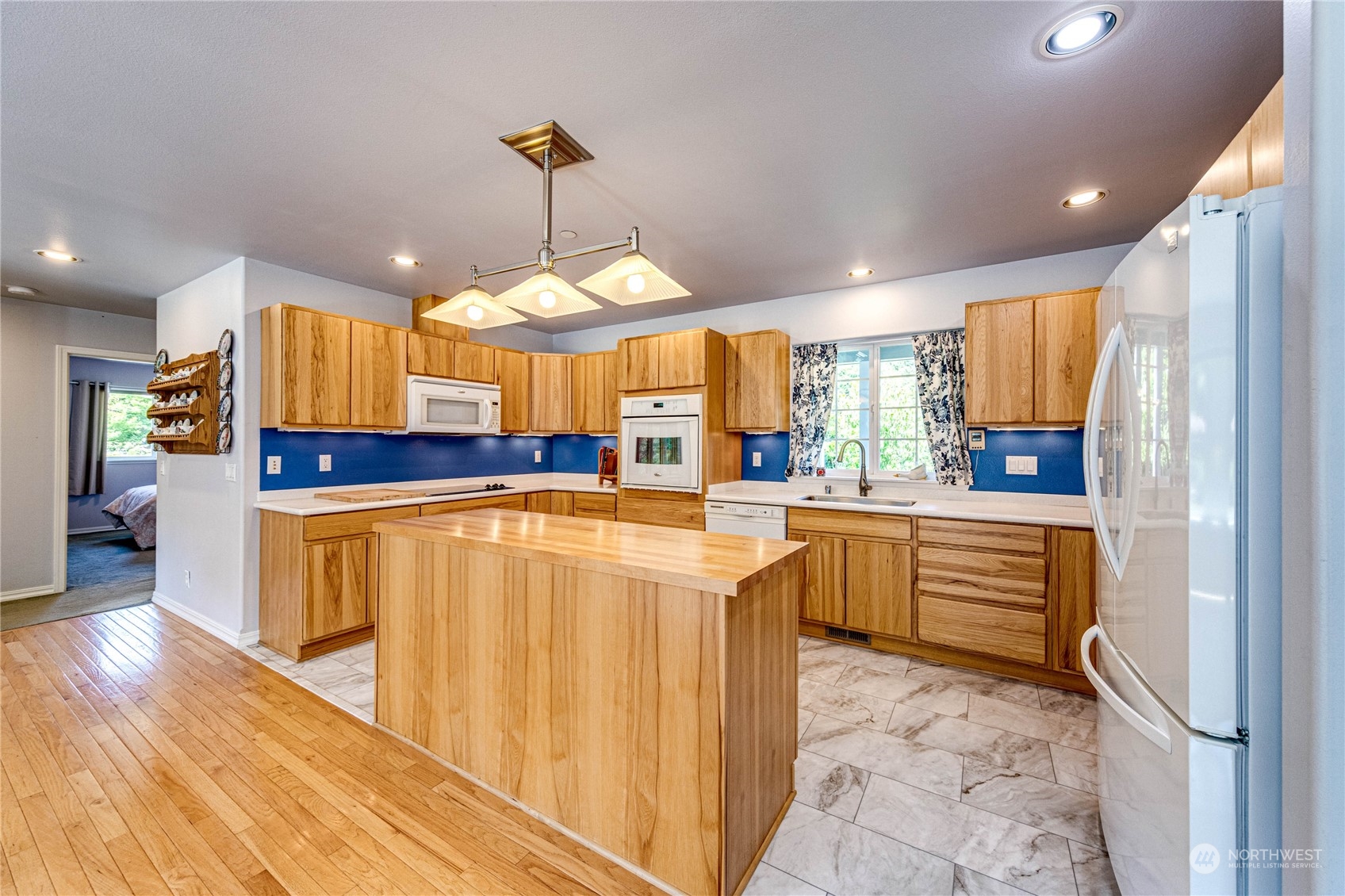 131 South Ridge View Drive Port Angeles, WA 98362 - Photo 9 of 40 Gallery Image 9