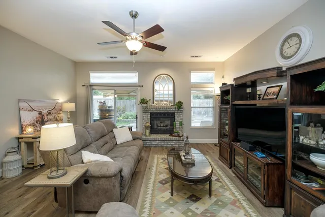 $799,900 | 1880 Westminster Lane, Turlock, CA 95382