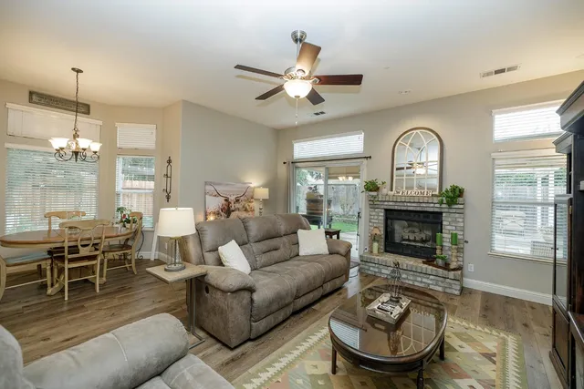 $799,900 | 1880 Westminster Lane, Turlock, CA 95382