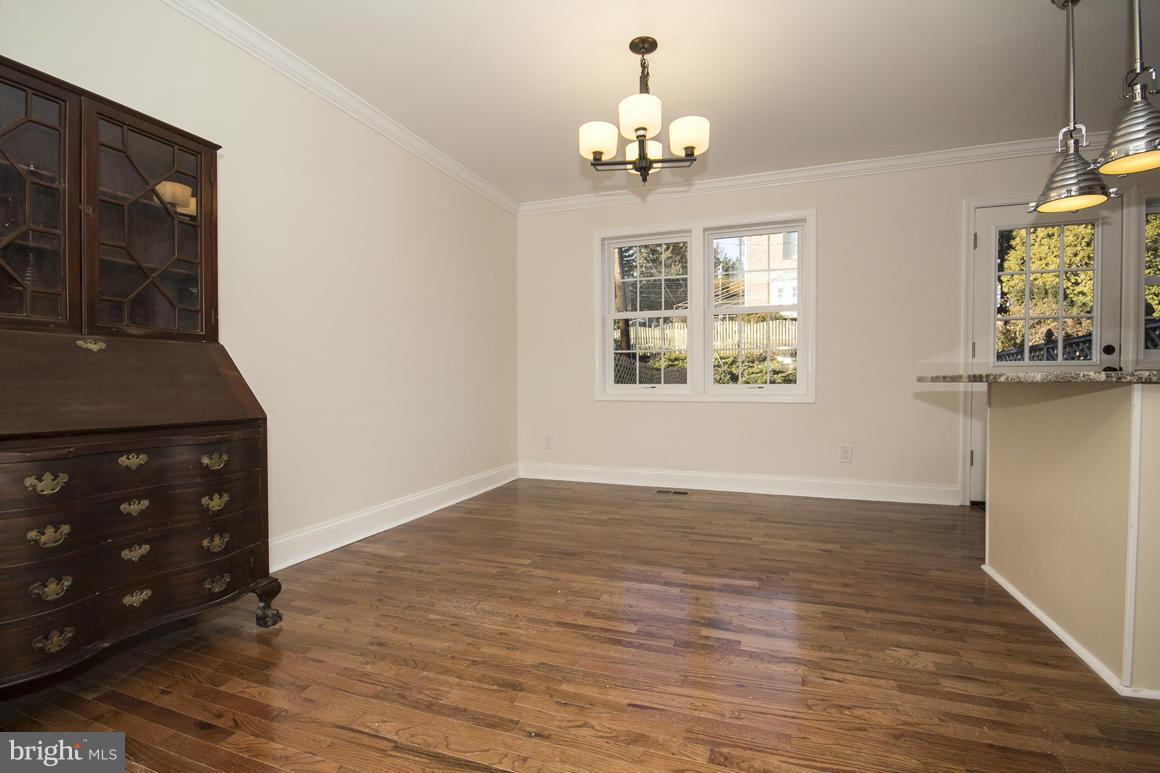 7138 Heathfield Road Baltimore, MD 21212 - Photo 14 of 27 Dining Room