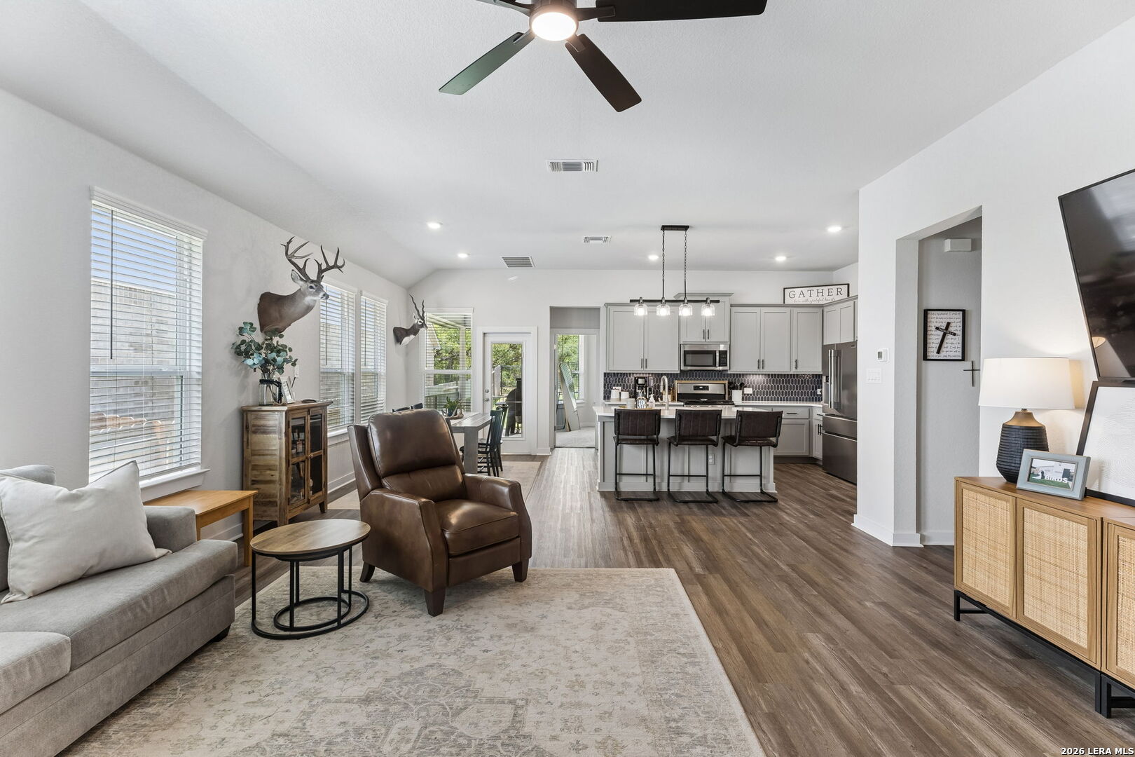 1425 Escarpment Road New Braunfels, TX 78132 - Photo 5 of 54