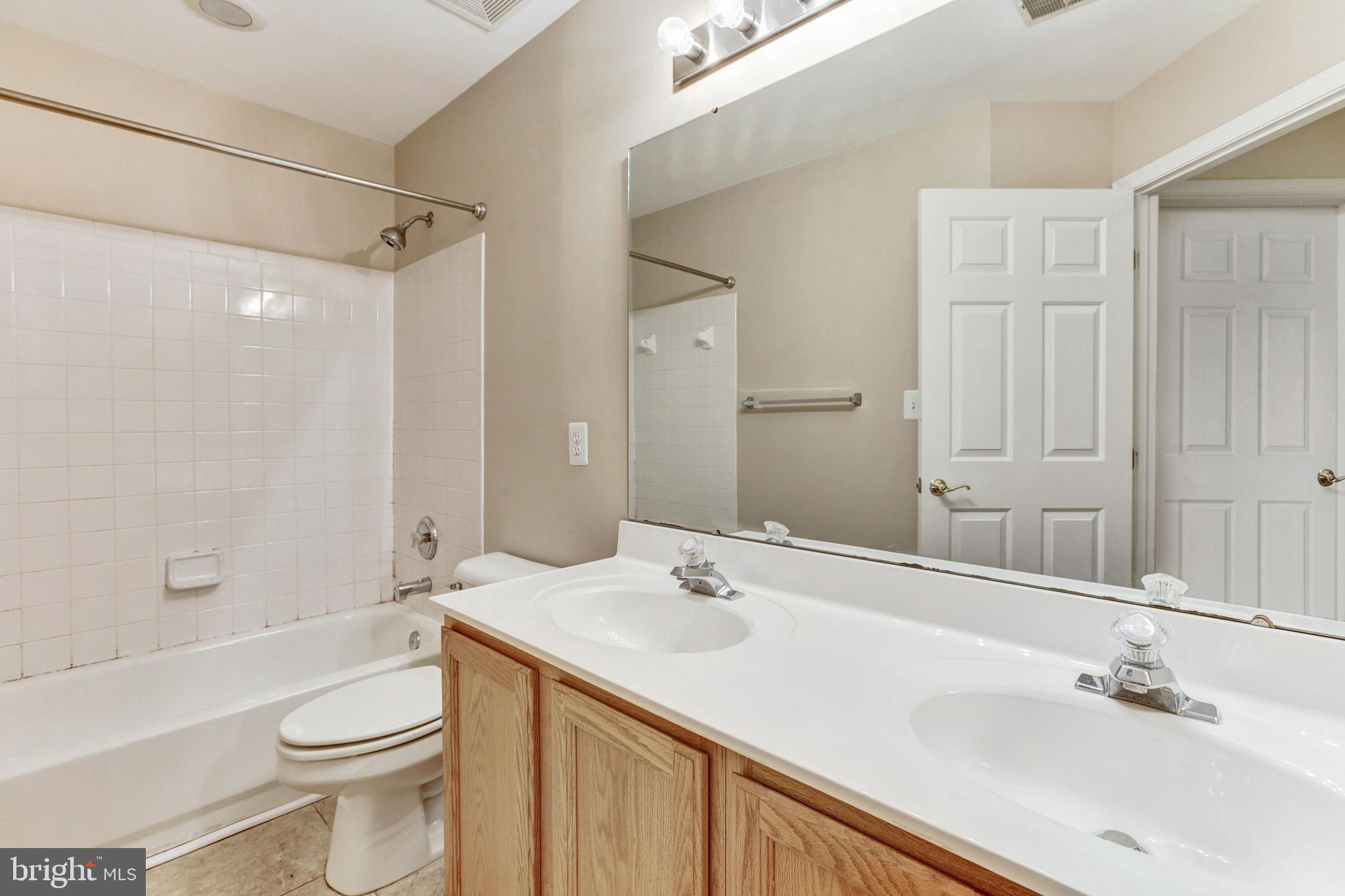 14367 Cedar Ky Landing Centreville, VA 20121 - Photo 33 of 52