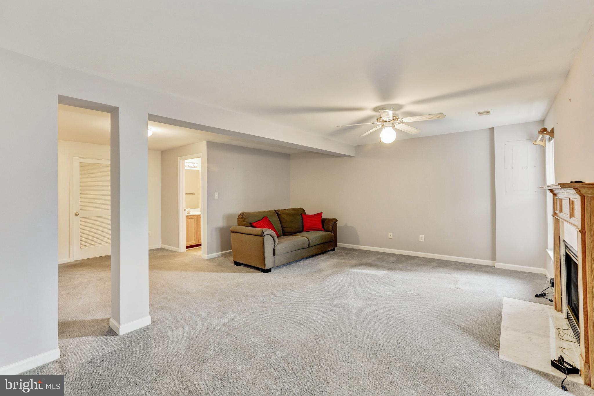 14367 Cedar Ky Landing Centreville, VA 20121 - Photo 38 of 52
