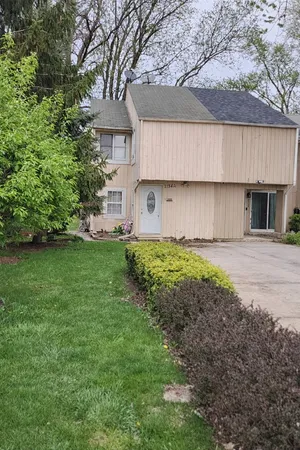 $205,000 | 2134 Morningside Lane, Unit A, Carpentersville, IL 60110