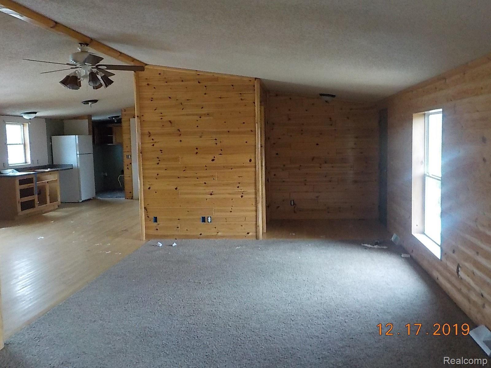 6909 Grand River Road Bancroft, MI 48414 - Photo 5 of 17 DSCN4824.JPG