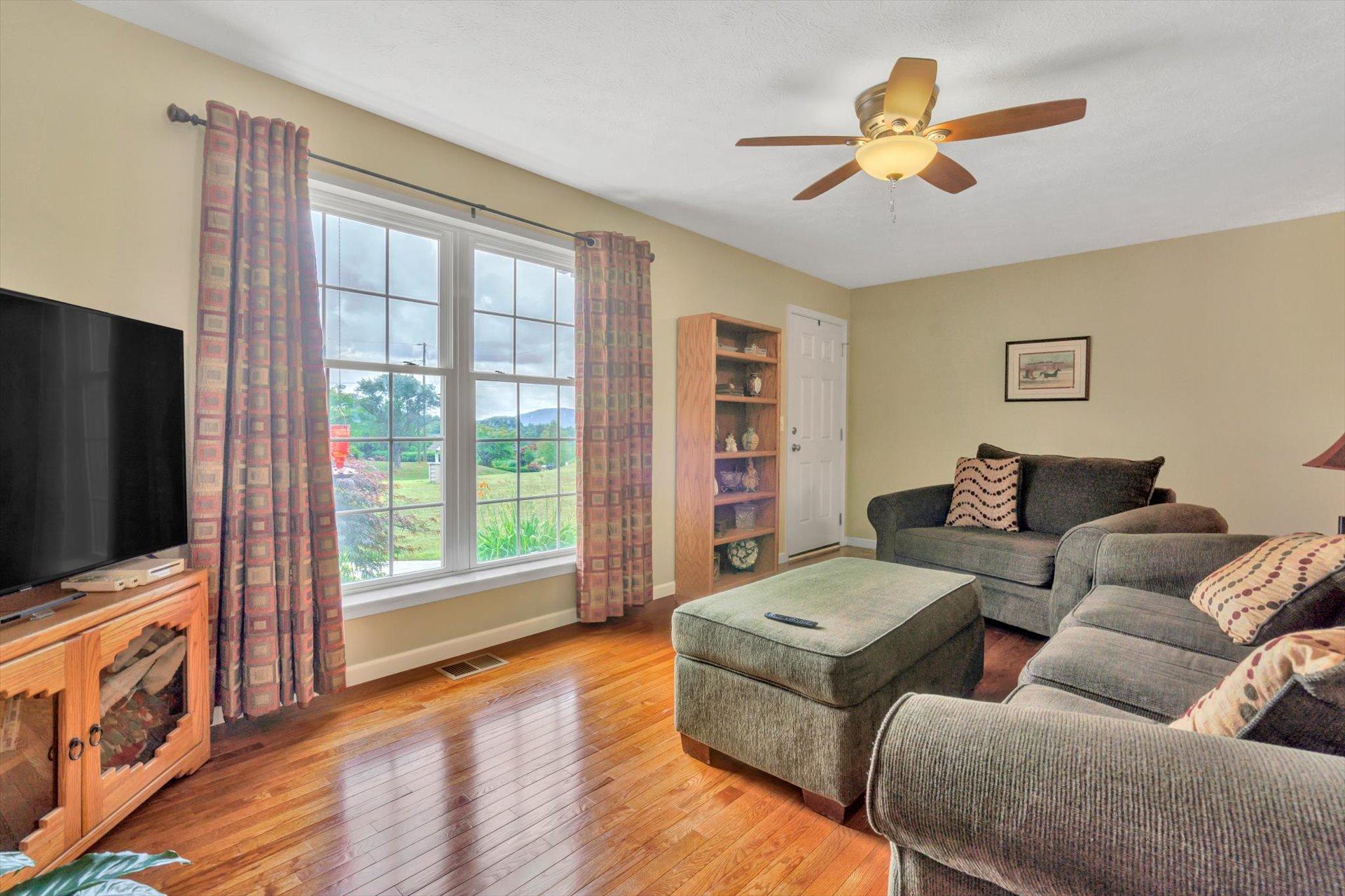3597 Green Level Road Rocky Mount, VA 24151 - Photo 11 of 39 08-061020210105