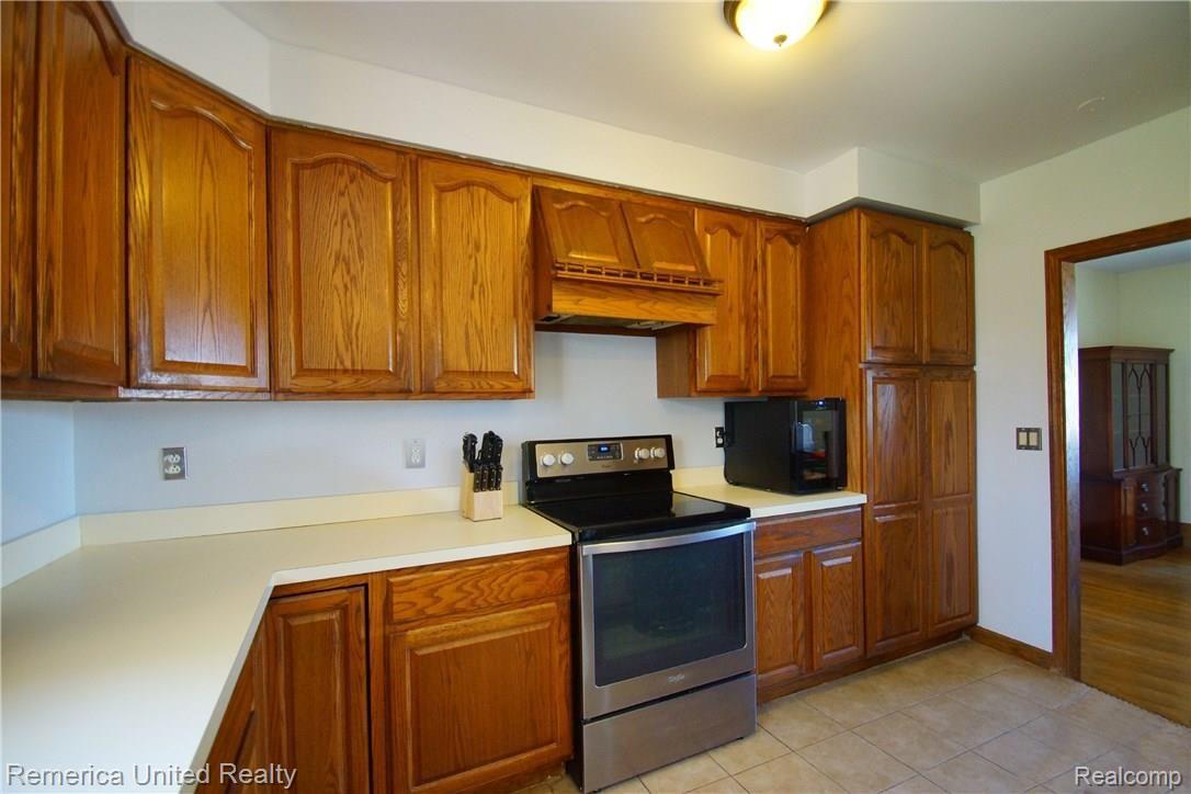 9803 Meskill Road Columbus, MI 48063 - Photo 12 of 44 Meskill019.jpg