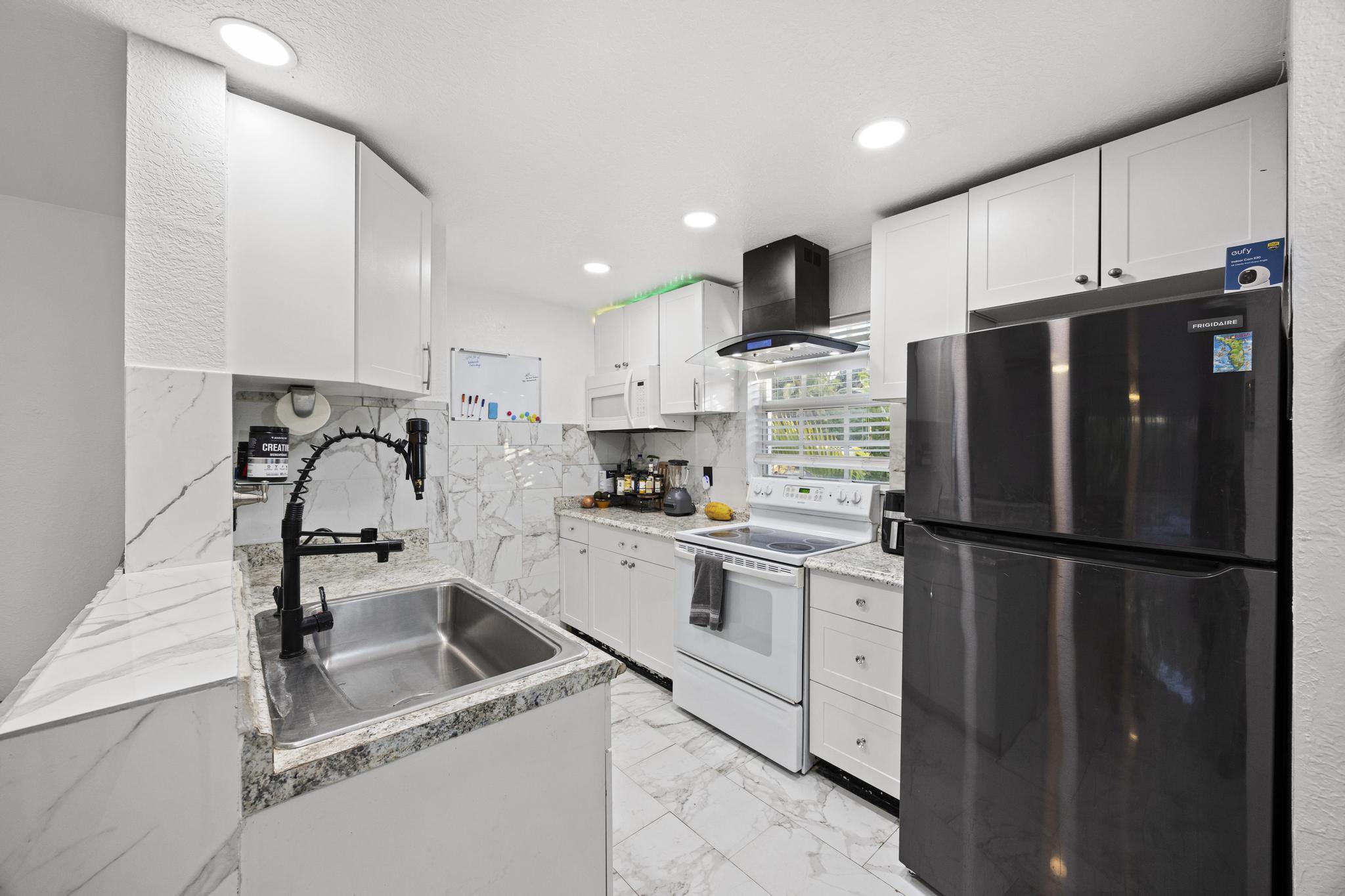 4337 Springfield Street Lake Worth Beach, FL 33461 - Photo 3 of 34 453A6960