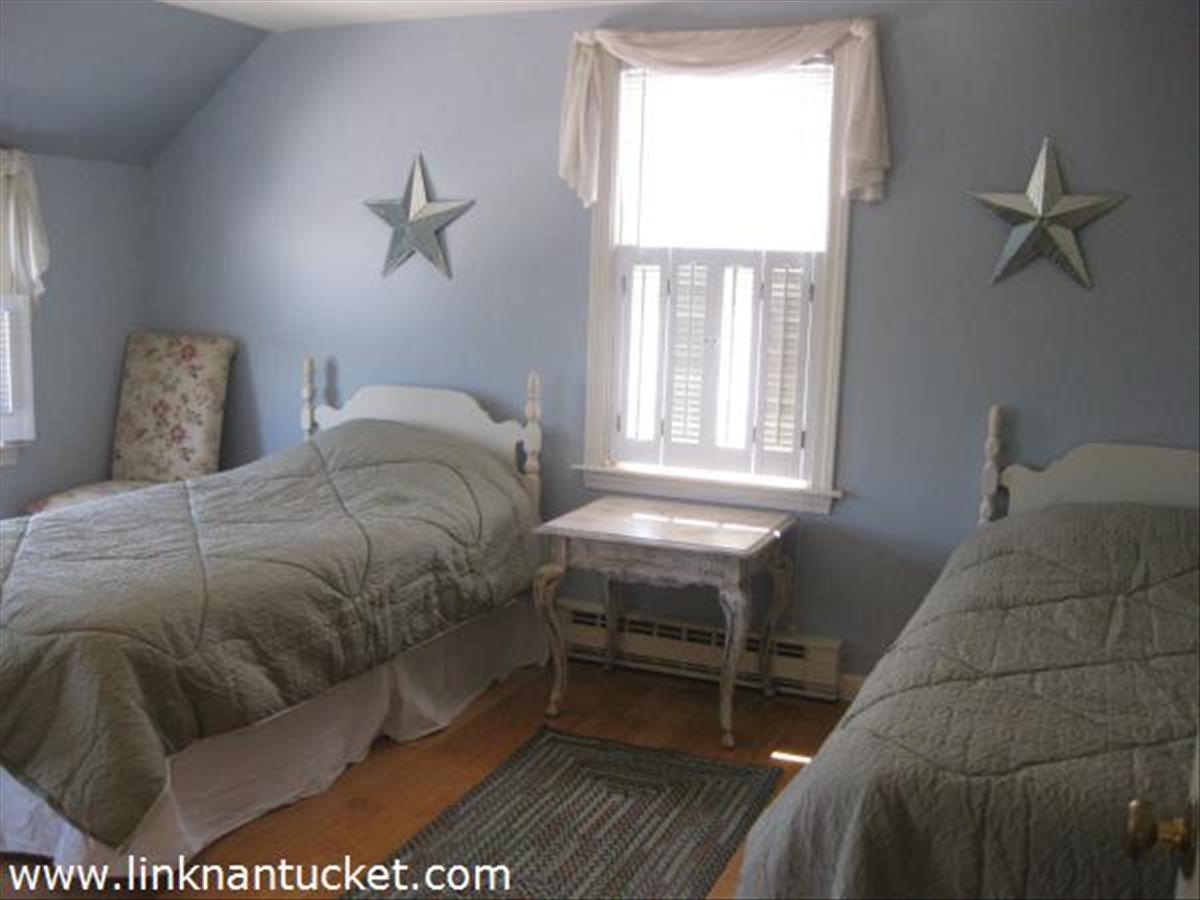 37 Surfside Road Nantucket, MA 02554 - Photo 10 of 15 Guest bedroom