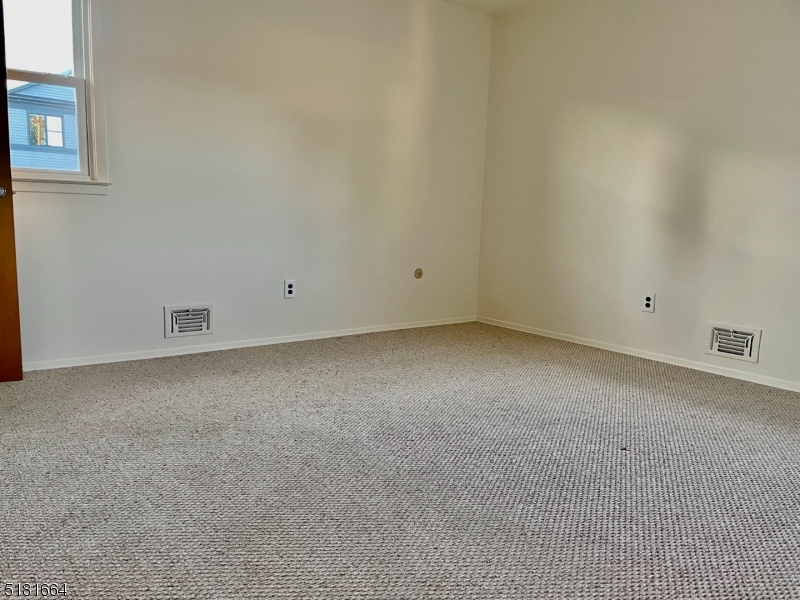 365 Patricia Court Union, NJ 07083 - Photo 10 of 14 a view of room