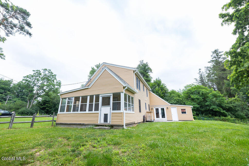 859 Putnam Road Rotterdam, NY 12306 - Photo 23 of 90 0S4A6873
