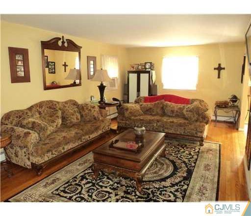 343 East Greystone Road Old Bridge, NJ 08857 - Photo 6 of 16 Gallery Image 6