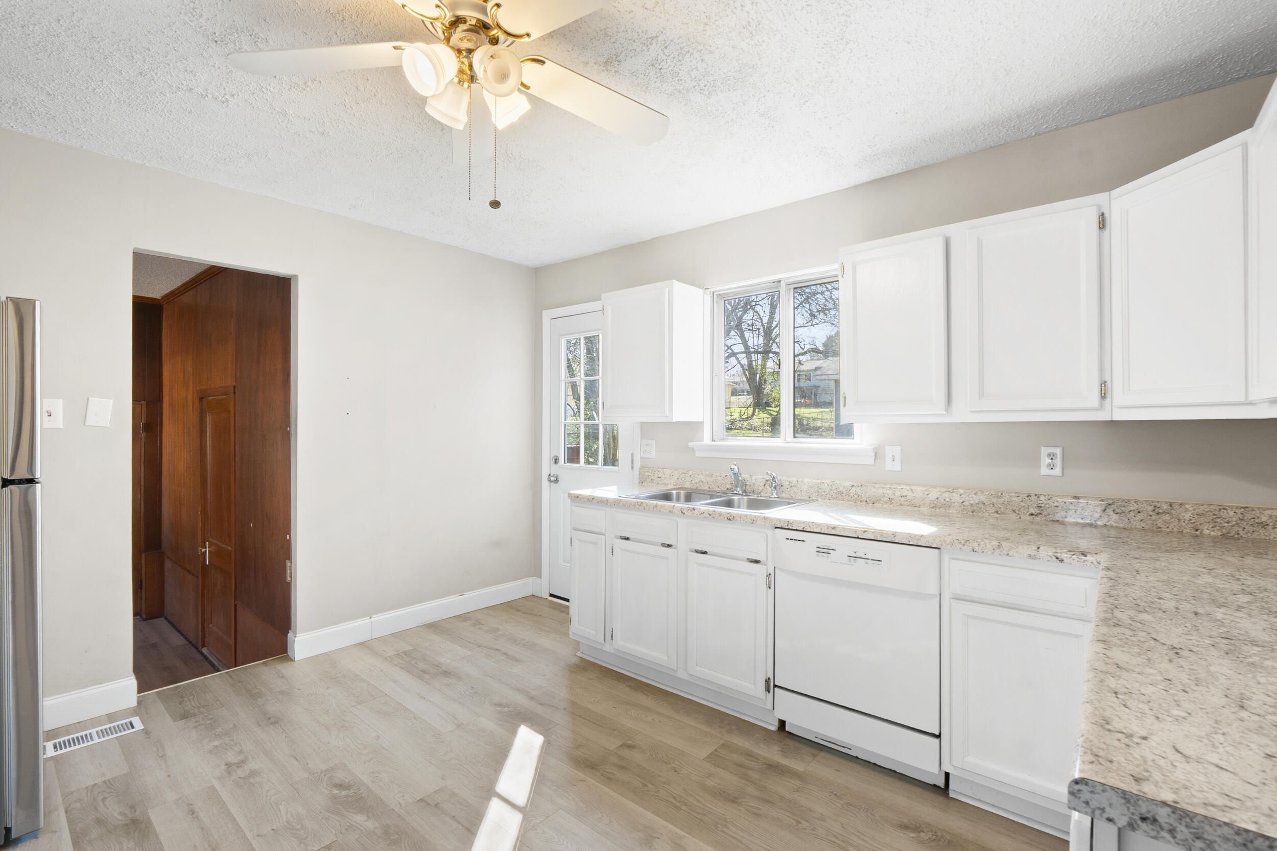 6914 Robinson Drive Chattanooga, TN 37421 - Photo 16 of 30 dsc03902