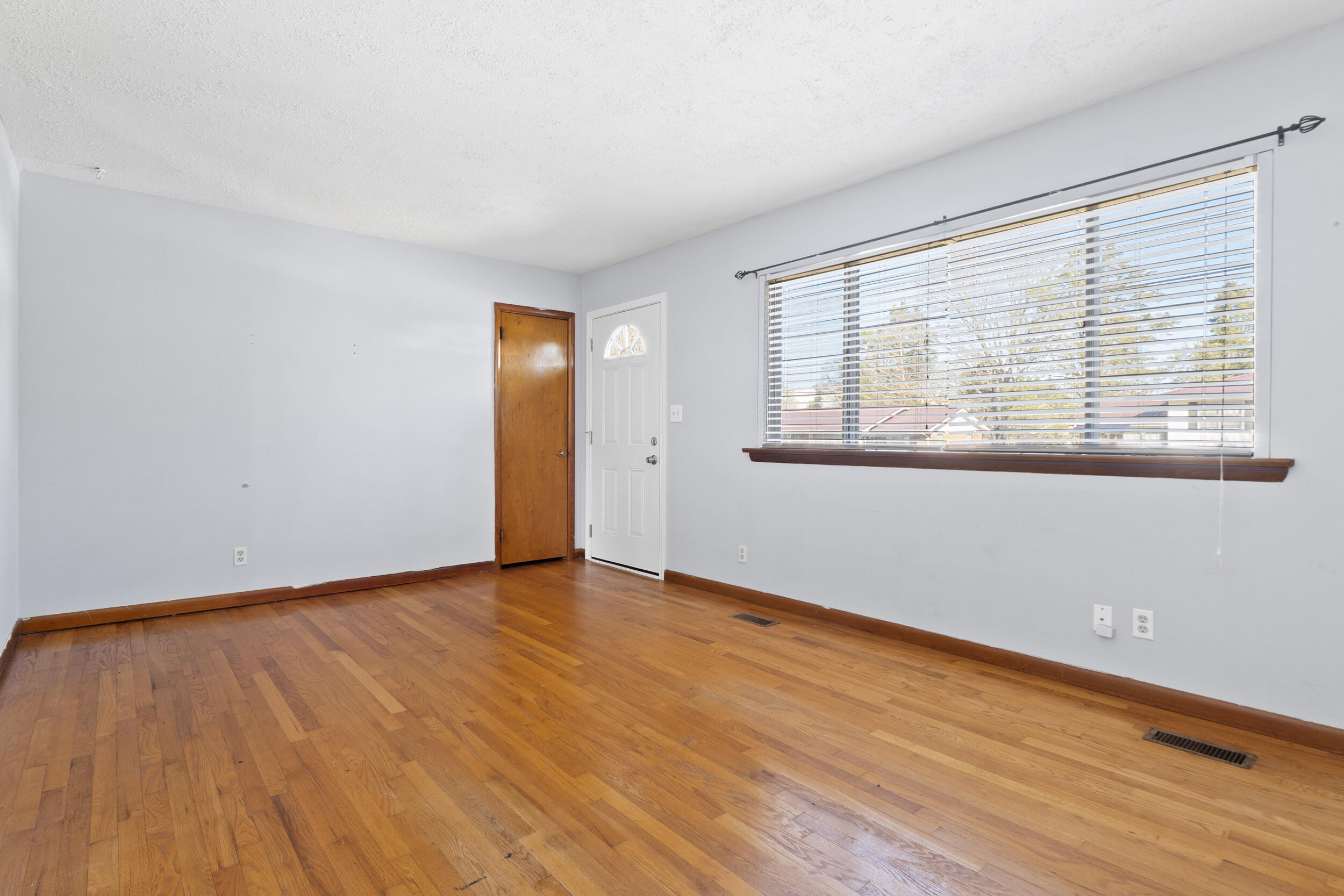 6914 Robinson Drive Chattanooga, TN 37421 - Photo 8 of 30 dsc03862