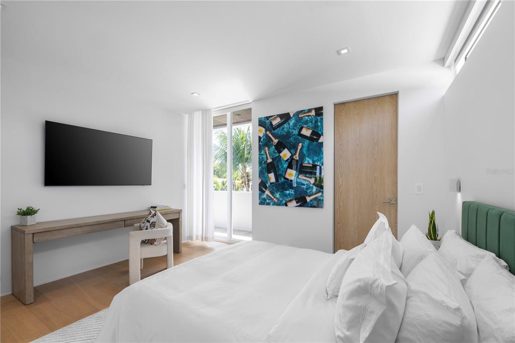 4433 North Bay Road Miami Beach, FL 33140 - Photo 43 of 67