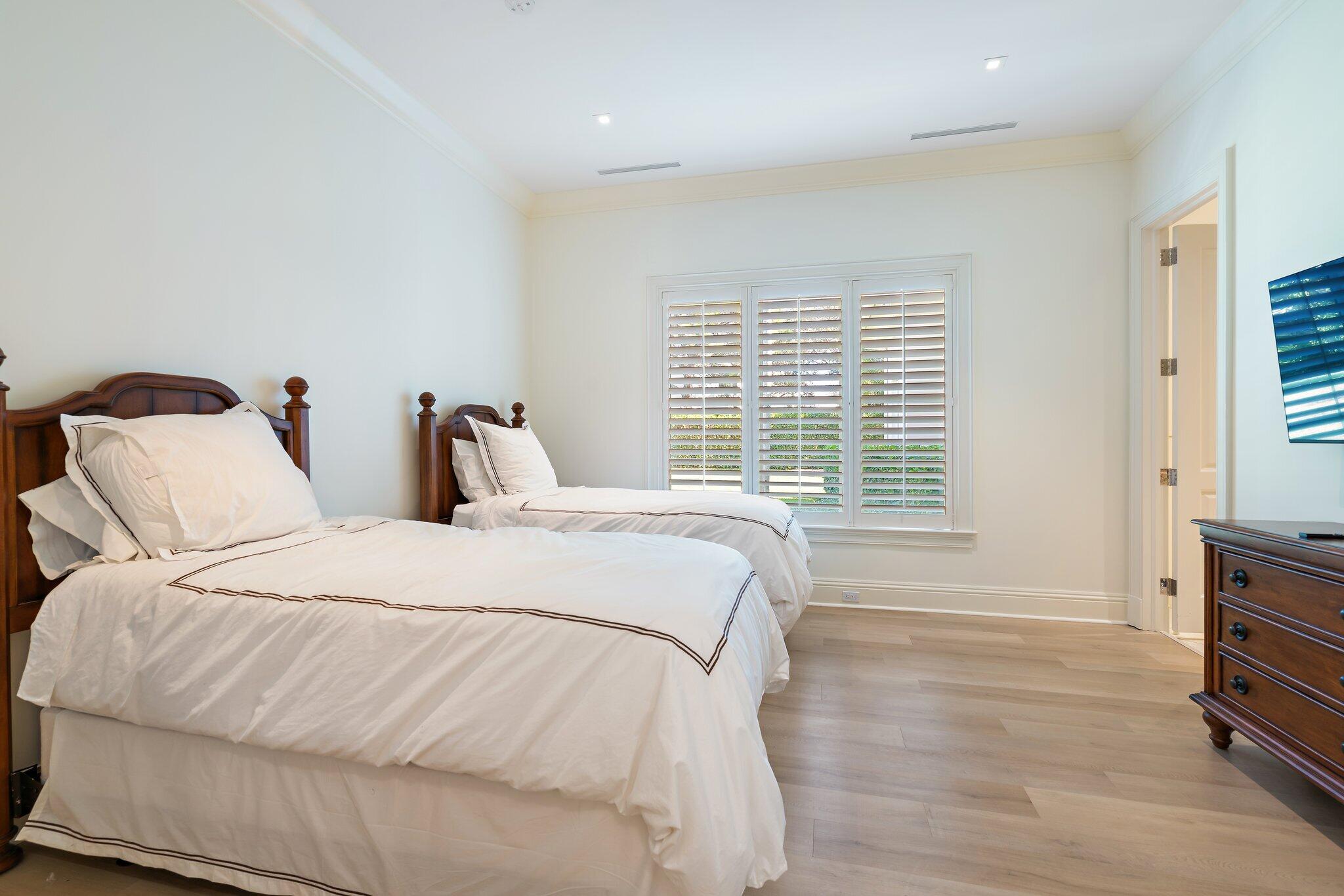 124 Bears Club Drive Jupiter, FL 33477 - Photo 61 of 75 058-124BearsClubDr-Jupiter-SMALL