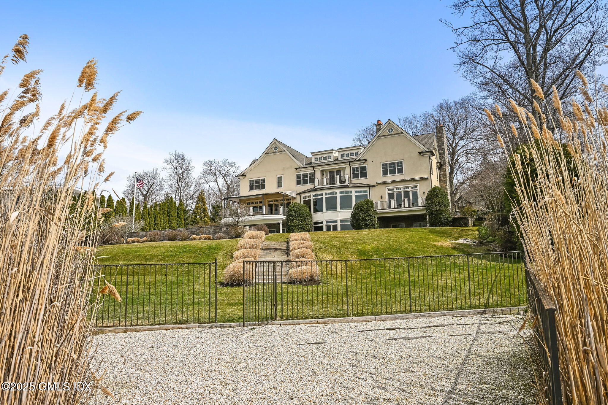 52 Carriglea Drive Riverside, CT 06878 - Photo 4 of 4 180-web-or-mls-52-carriglea-dr