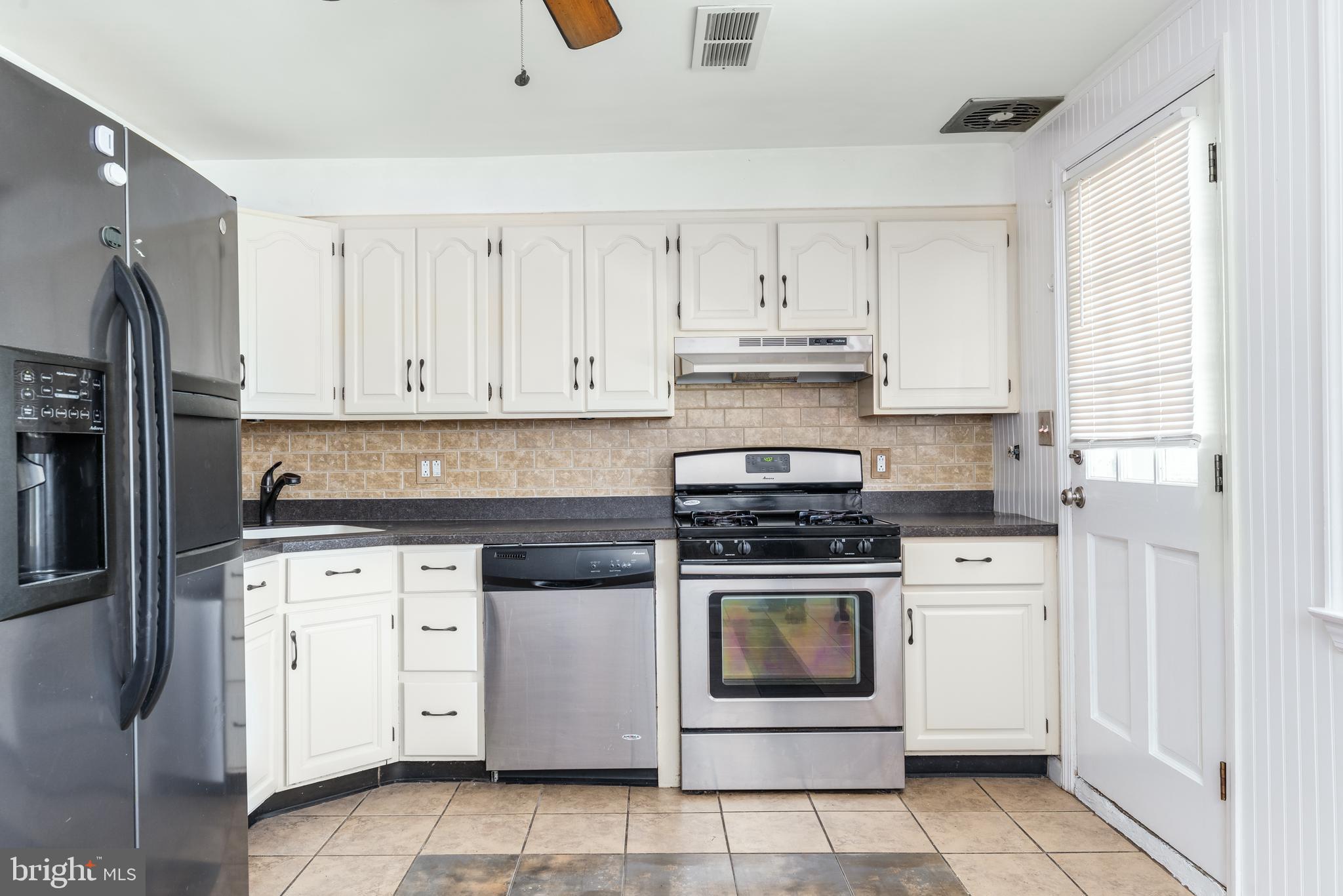 7805 Scholar Road Dundalk, MD 21222 - Photo 20 of 25