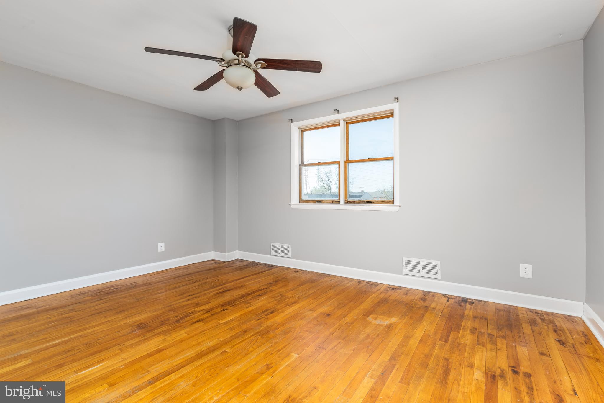 7805 Scholar Road Dundalk, MD 21222 - Photo 8 of 25