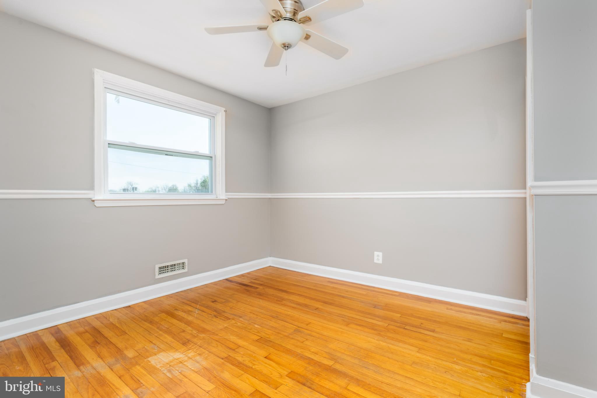 7805 Scholar Road Dundalk, MD 21222 - Photo 10 of 25