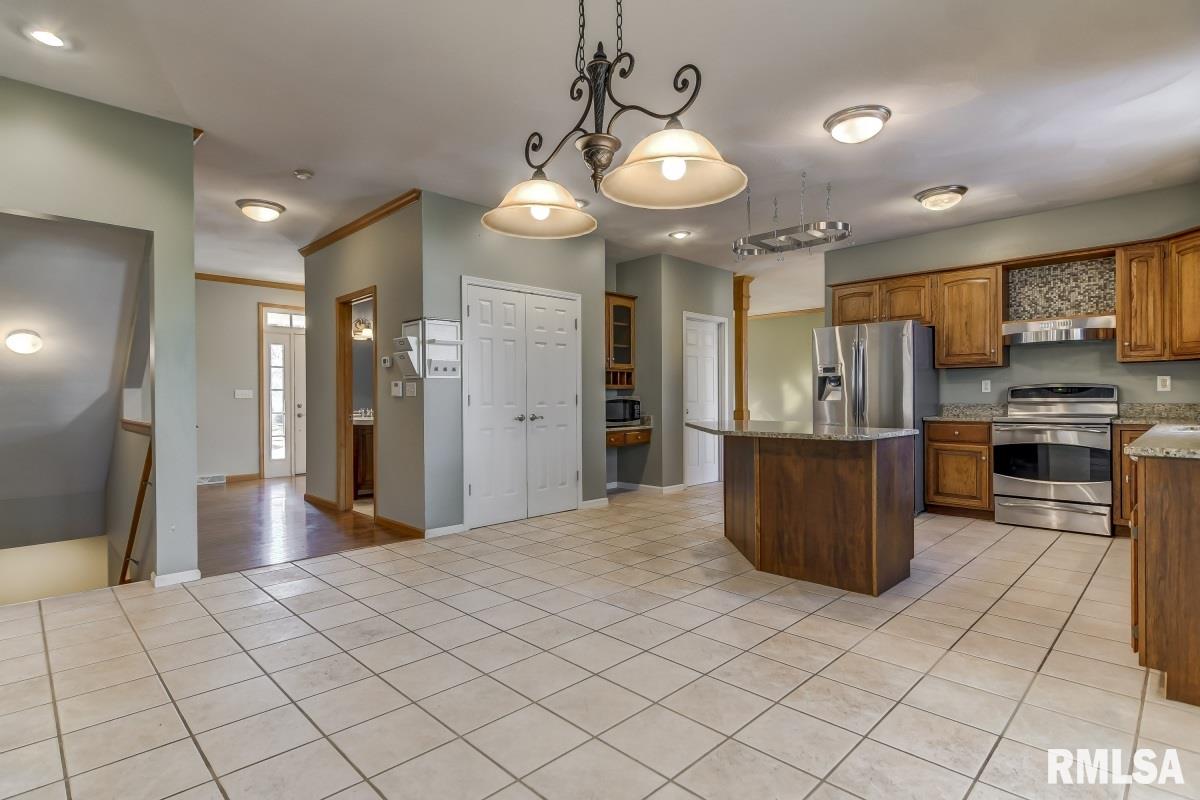 5004 Foxfire Court Springfield, IL 62711 - Photo 12 of 44