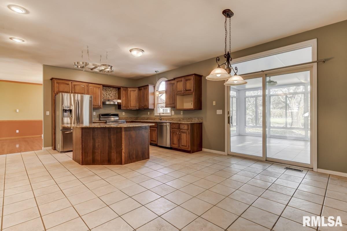 5004 Foxfire Court Springfield, IL 62711 - Photo 14 of 44