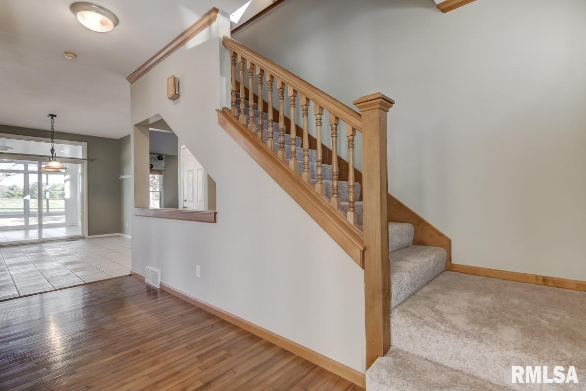 5004 Foxfire Court Springfield, IL 62711 - Photo 3 of 44