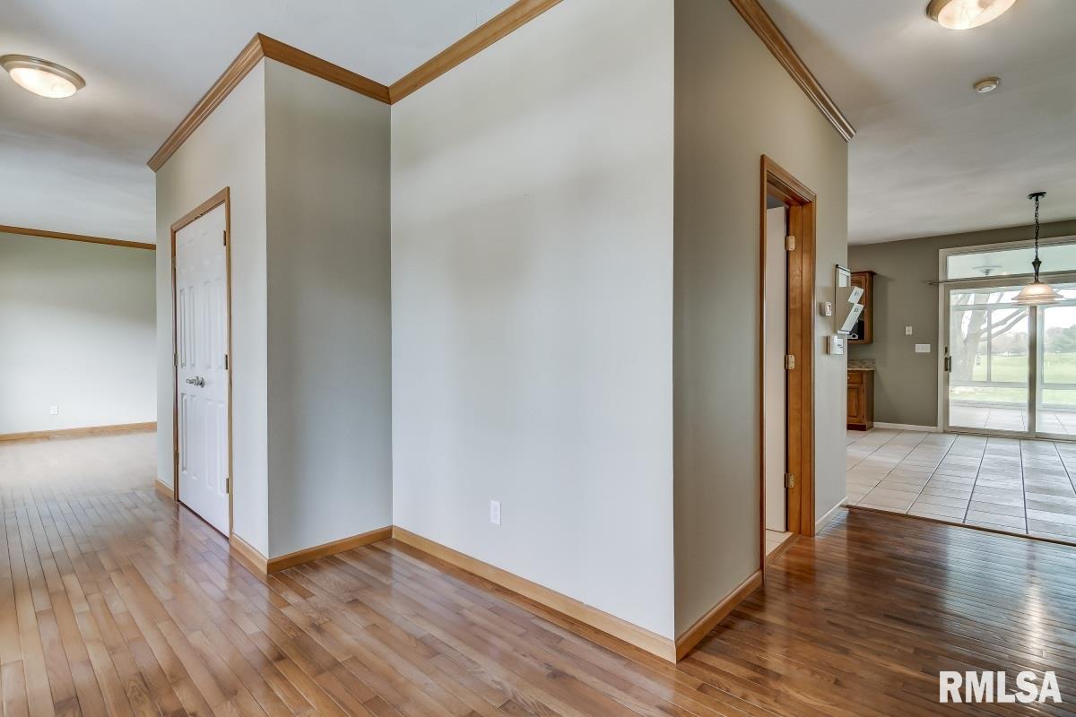 5004 Foxfire Court Springfield, IL 62711 - Photo 4 of 44