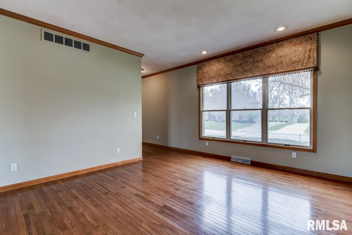 5004 Foxfire Court Springfield, IL 62711 - Photo 5 of 44