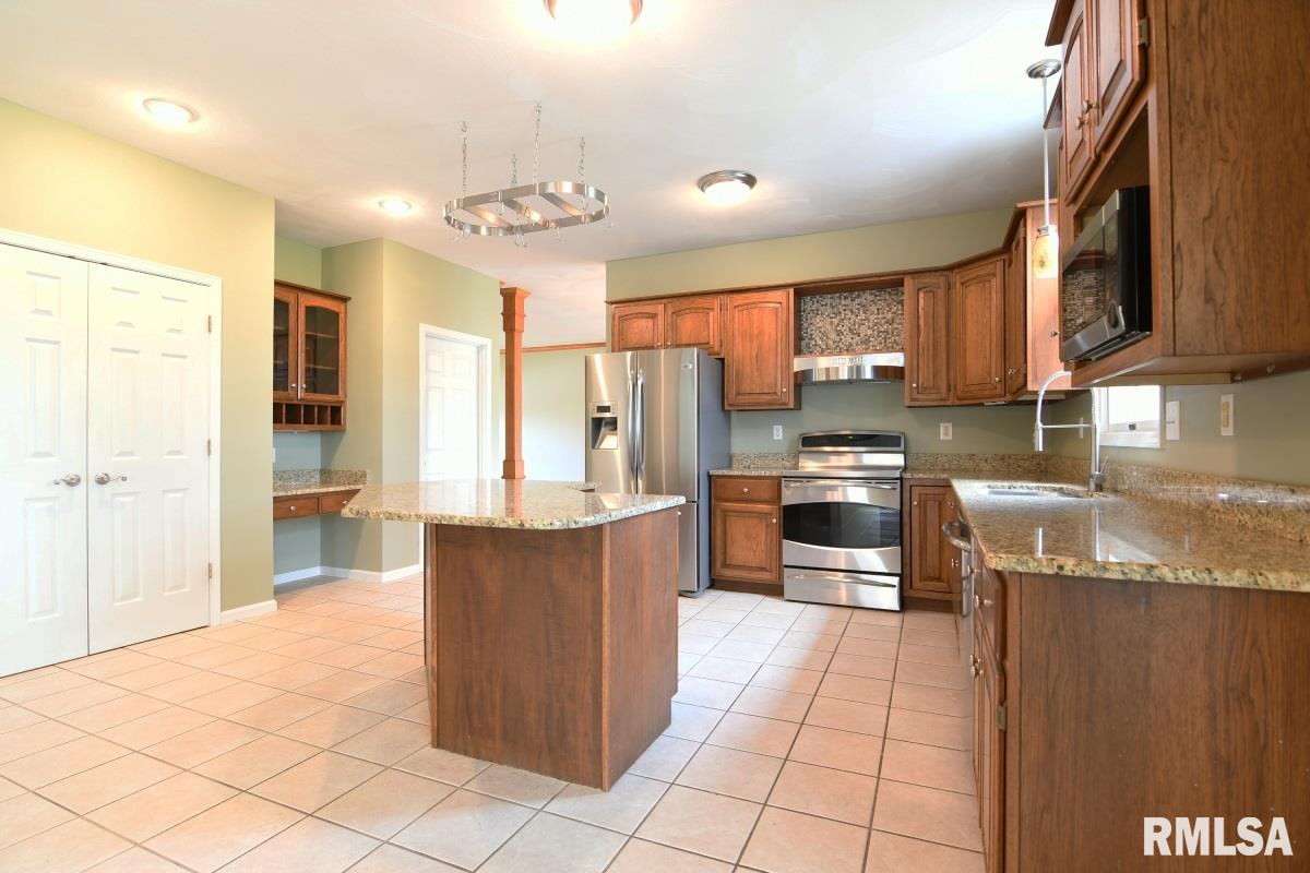 5004 Foxfire Court Springfield, IL 62711 - Photo 9 of 44