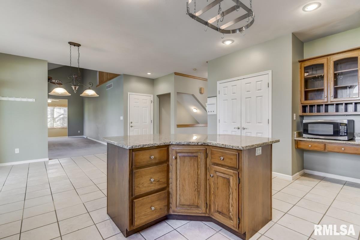 5004 Foxfire Court Springfield, IL 62711 - Photo 10 of 44