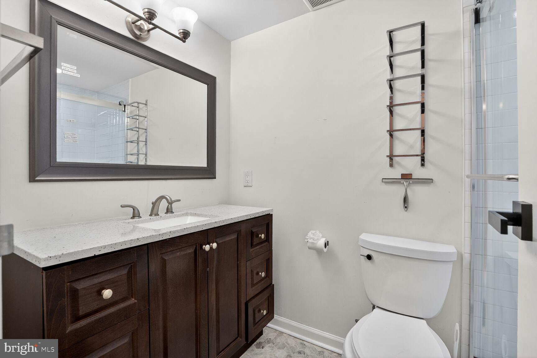 2018 Colts Neck Road, Unit 10/11B Reston, VA 20191 - Photo 16 of 32 Updated Full Bath