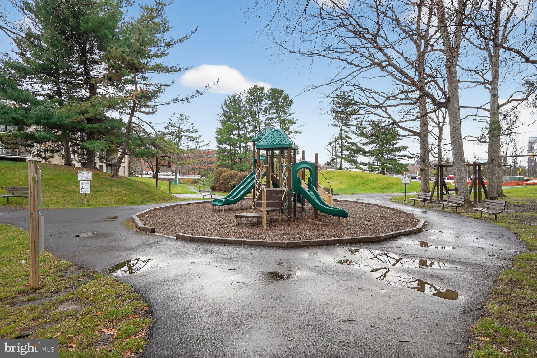 2018 Colts Neck Road, Unit 10/11B Reston, VA 20191 - Photo 27 of 32