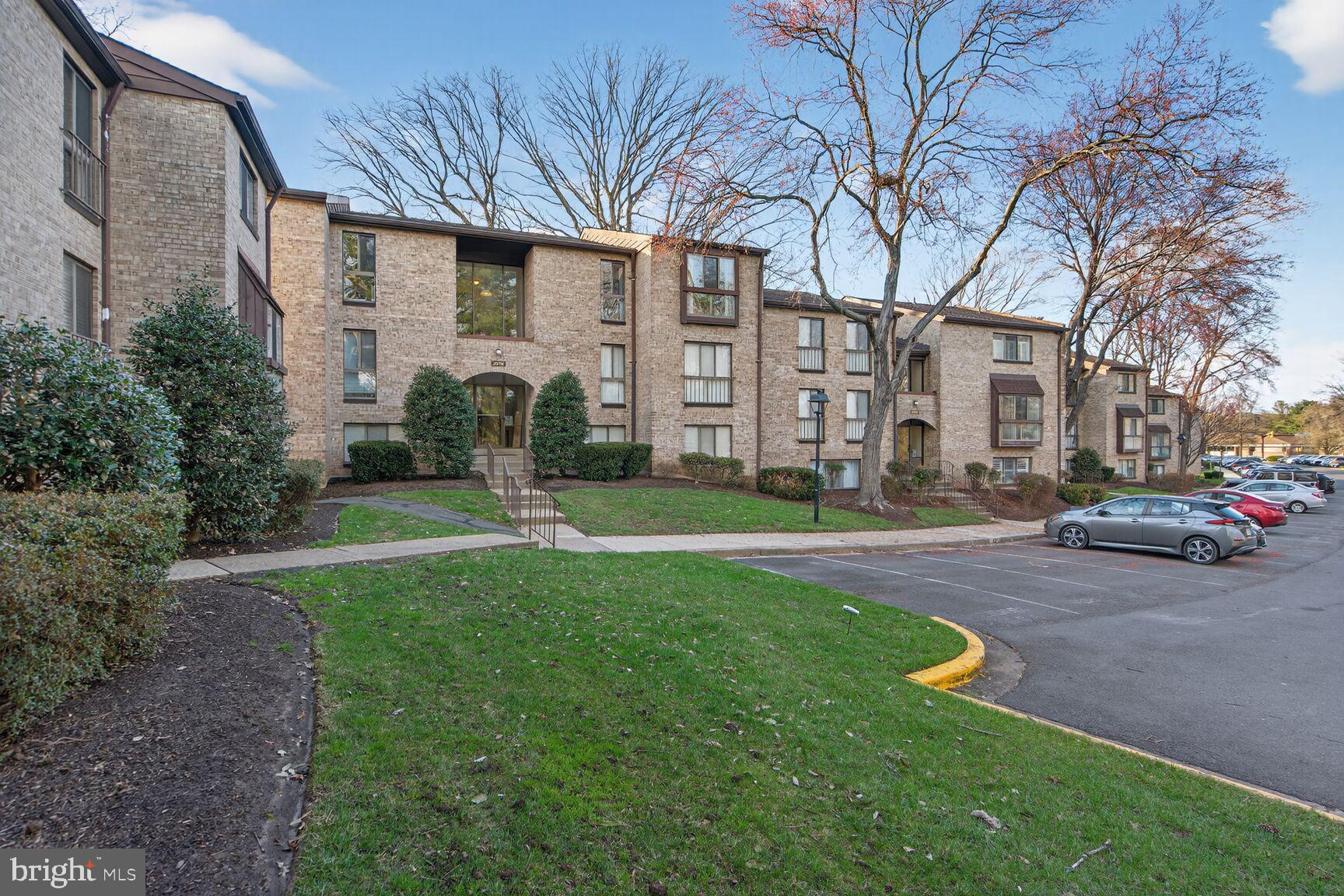 2018 Colts Neck Road, Unit 10/11B Reston, VA 20191 - Photo 30 of 32 Welcome Home!