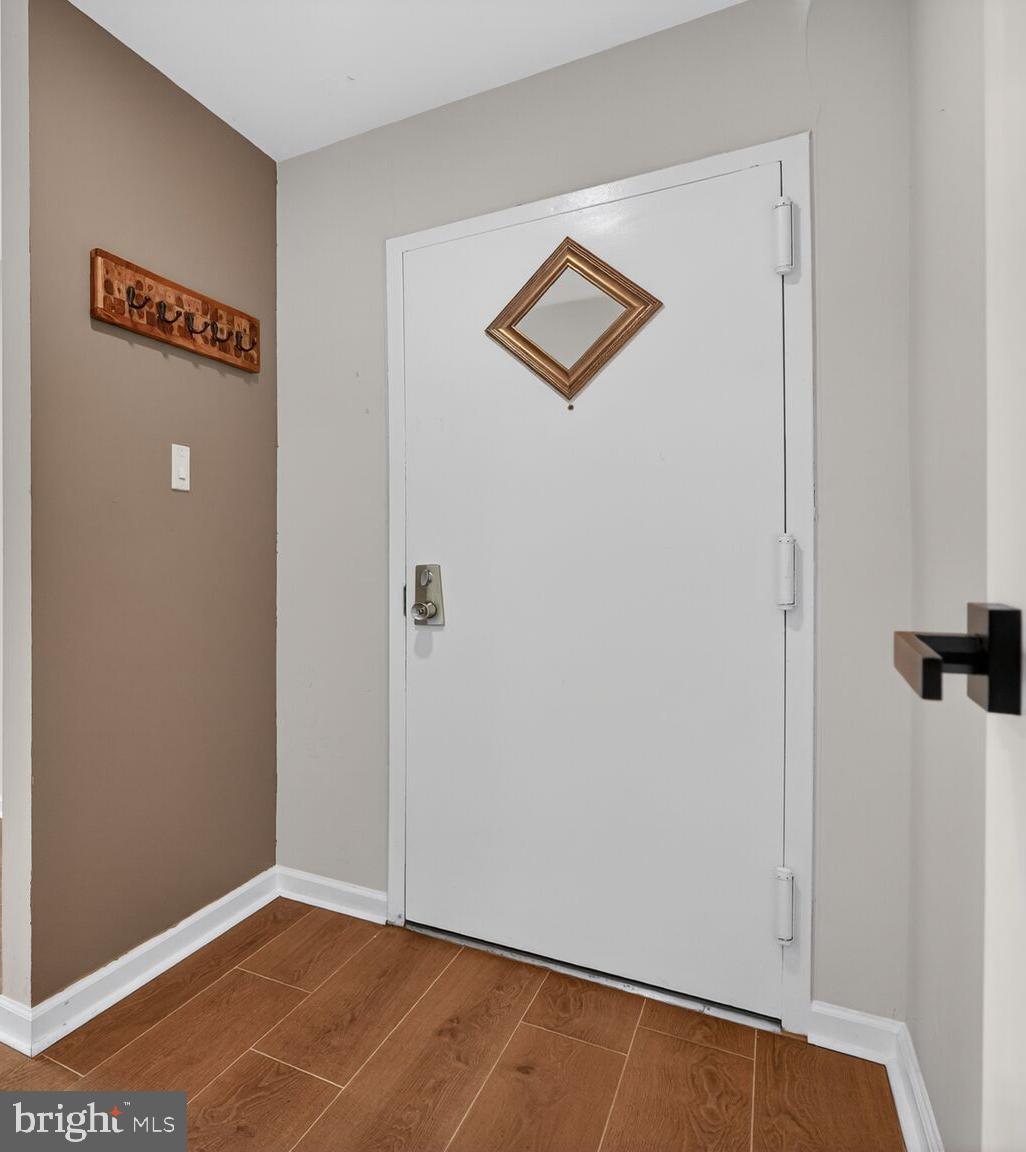 2018 Colts Neck Road, Unit 10/11B Reston, VA 20191 - Photo 4 of 33 Front Foyer