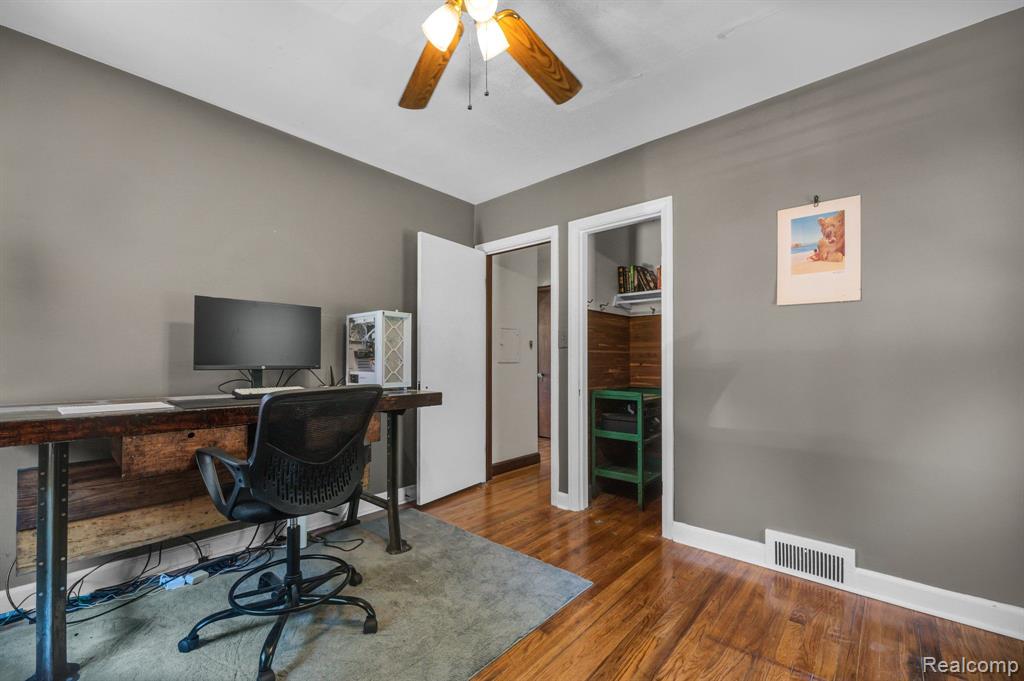 741 East Grand River Road Fowlerville, MI 48836 - Photo 12 of 27 Gallery Image 12