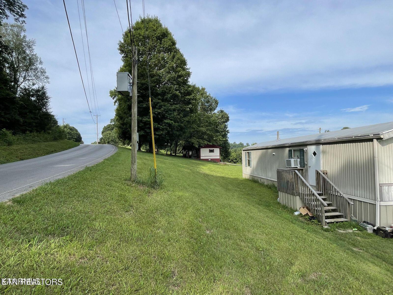 378-384 Red Pond Road Sweetwater, TN 37874 - Photo 8 of 9 20230710131721081952000000-o